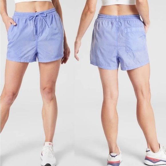 Athleta Pants - Athleta Women’s Lavender Expedition Shorts 8